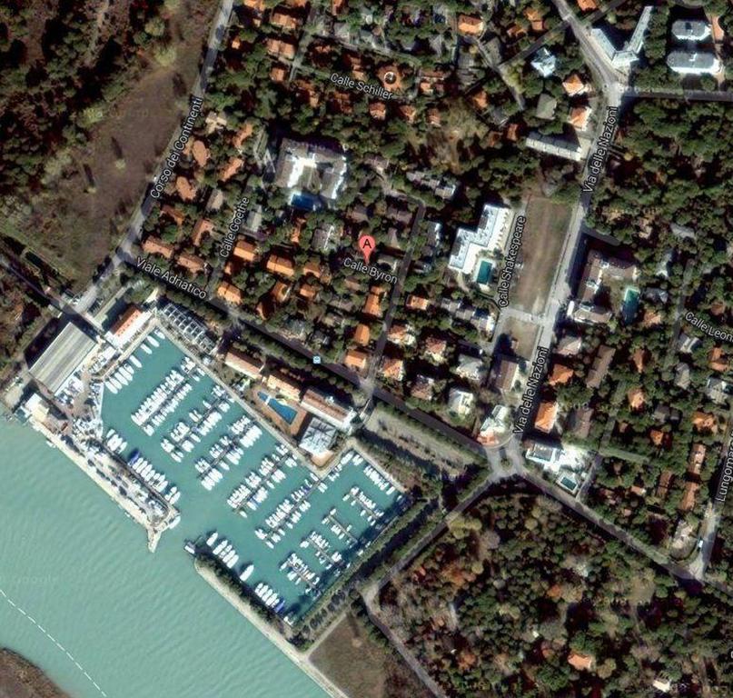 Lignano Riviera With Fireplace & Air Conditioning Lignano Sabbiadoro Exterior foto